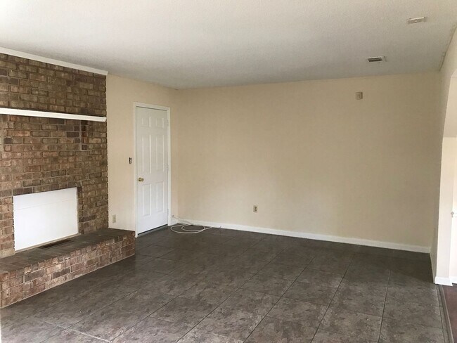 Building Photo - 4243 Windsor Spring Road - Field Crest