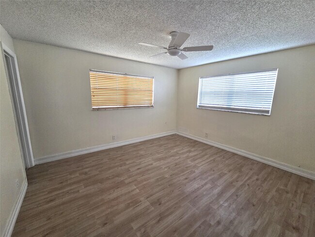 Building Photo - 7901 S Colony Cir