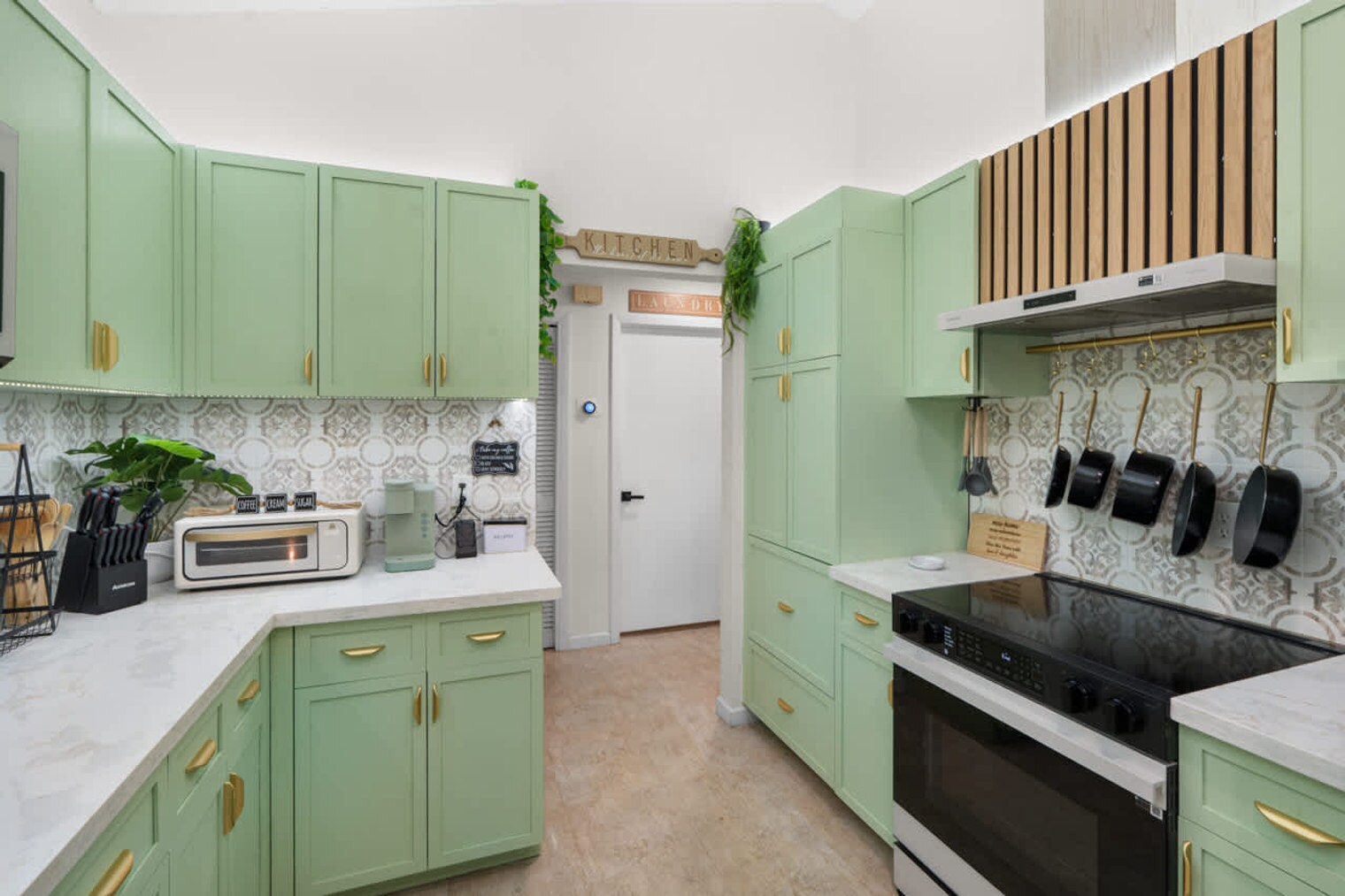 Building Photo - 7071 SW 20th St