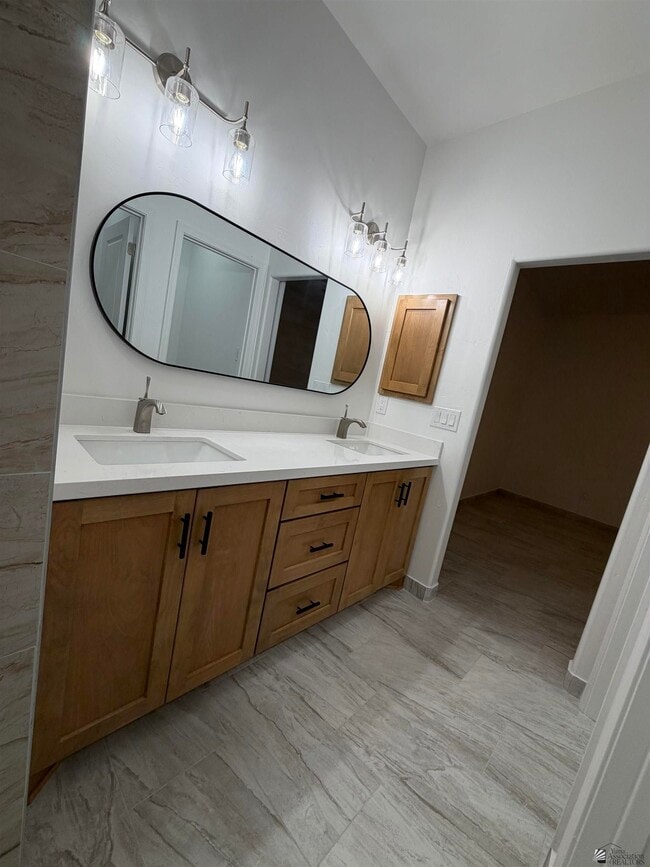 Building Photo - 4764 E Jett St