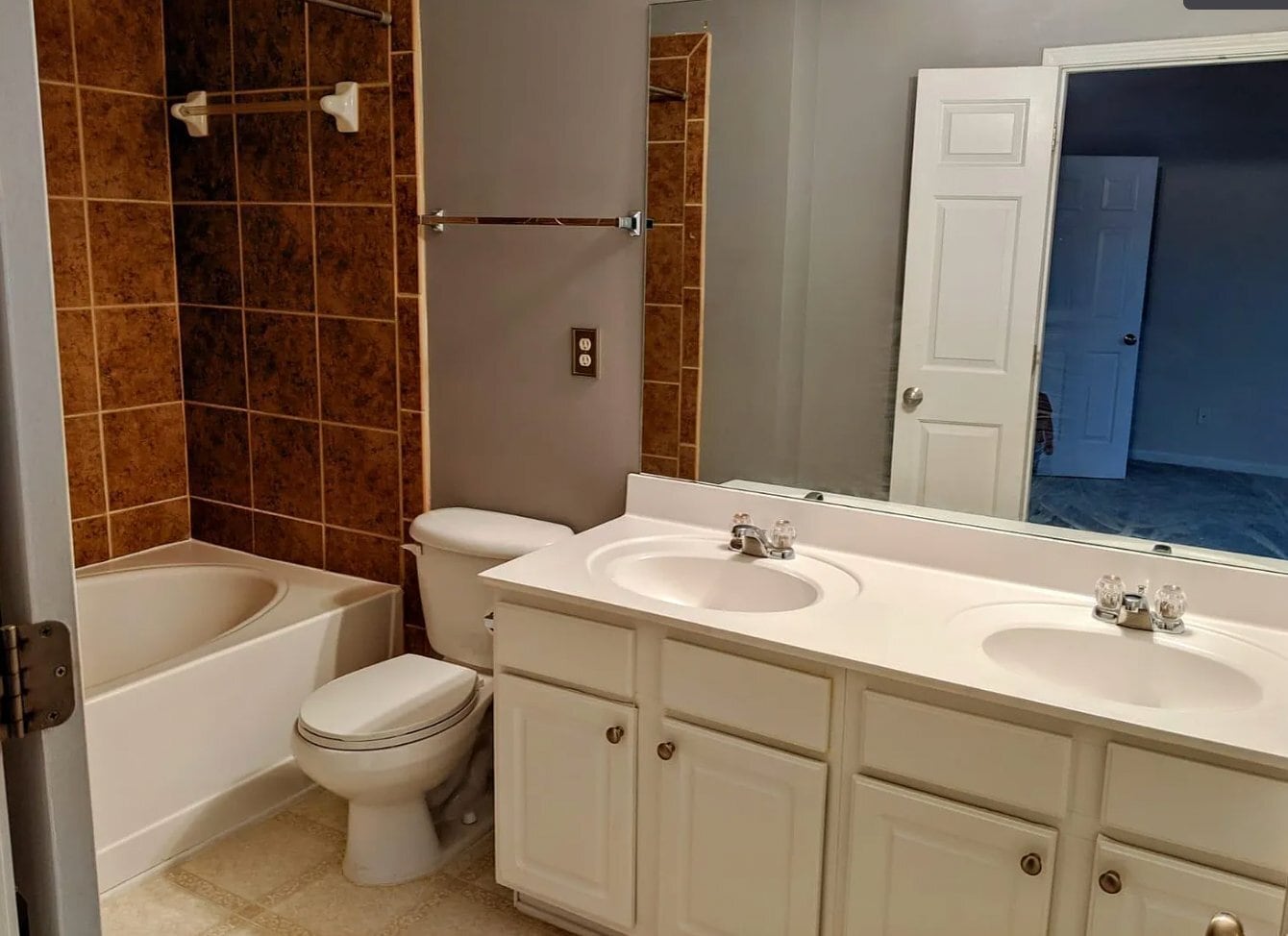 Building Photo - 955 Prestwyck Ct