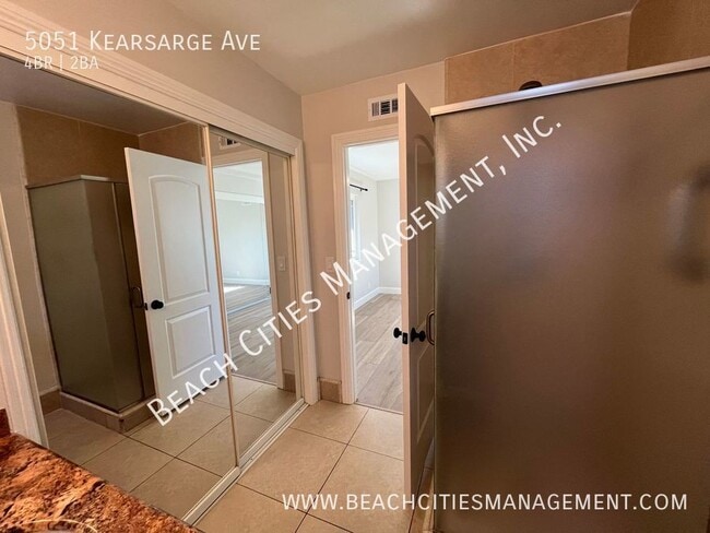Building Photo - 5051 Kearsarge Ave