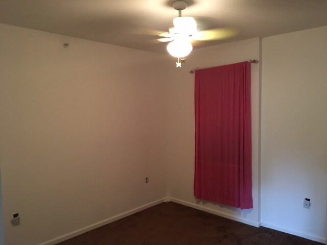 Building Photo - 932 Southmoor Dr