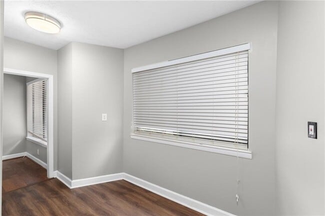 Building Photo - 2875 Torreya Way SE