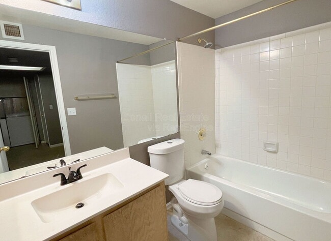 Building Photo - 2875 W Highland St