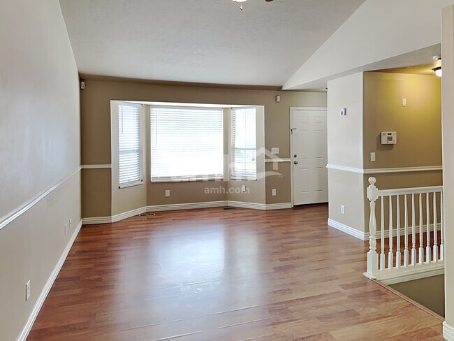 Building Photo - 1329 E 410 S St