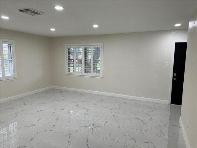 Building Photo - 9102 N Allegro St
