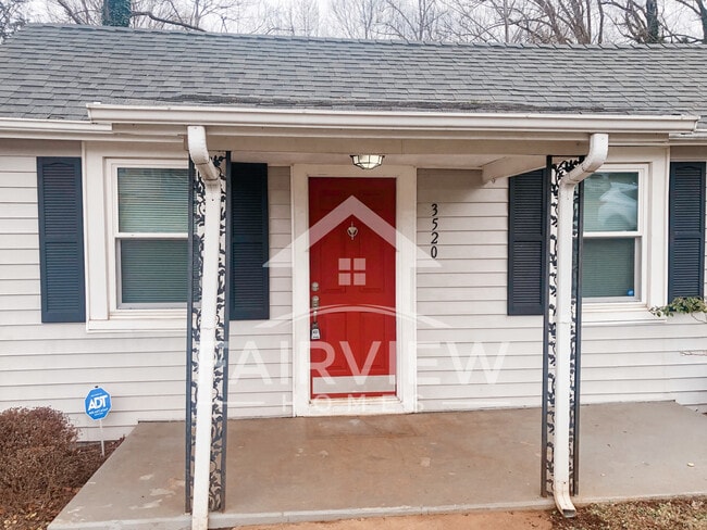 Building Photo - 3520 Demott St