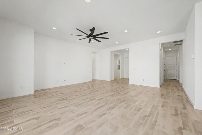 Building Photo - 7646 W Desert Spoon Dr