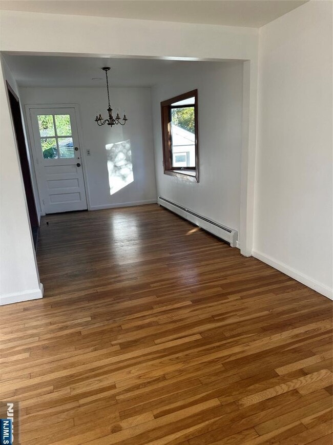 Building Photo - 679 Midwood Rd