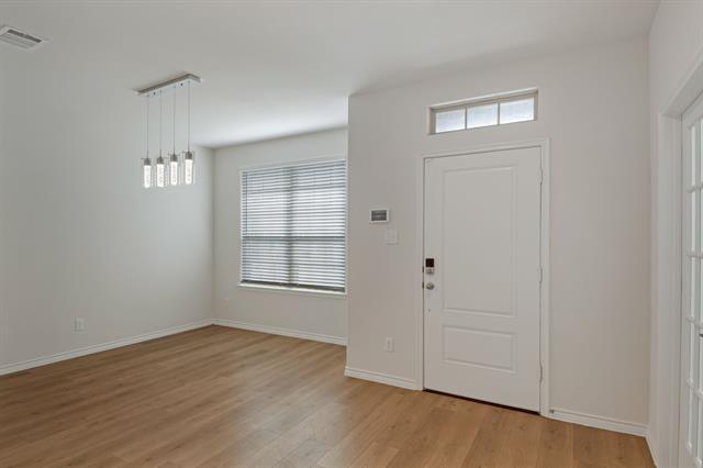 Building Photo - 1517 Bennington Ln