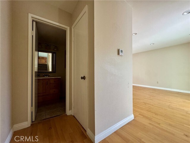 Building Photo - 594 W Huntington Dr