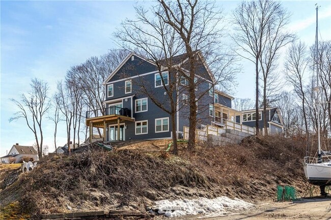 Building Photo - 47 Arnolds Neck Dr