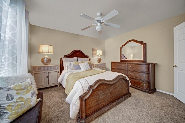 Building Photo - Summit Point