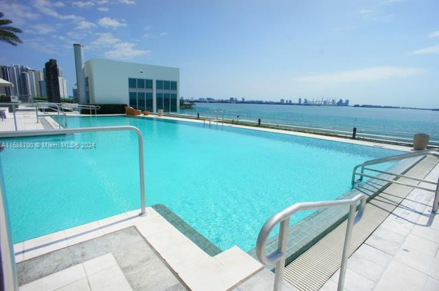 Building Photo - 1331 Brickell Bay Dr