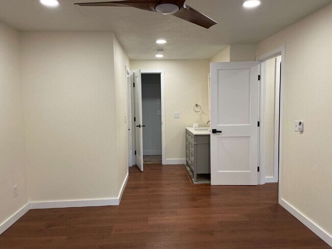 Building Photo - Spacious 2-Bed, 2-Bath Condo in Spokane's ...