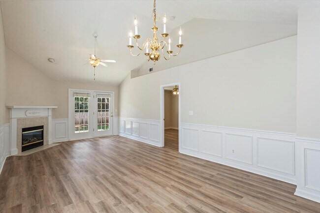 Building Photo - 313 Southbank Dr