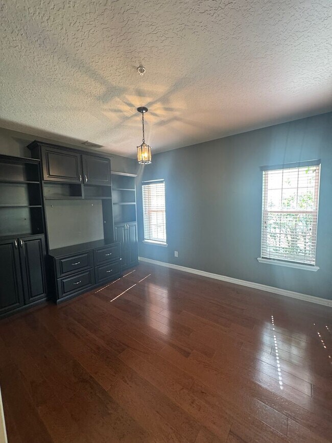 Building Photo - 5364 Penway Dr