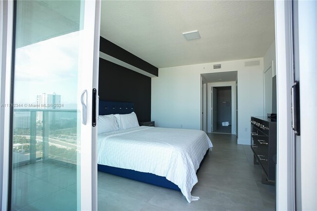 Building Photo - 300 Sunny Isles Blvd