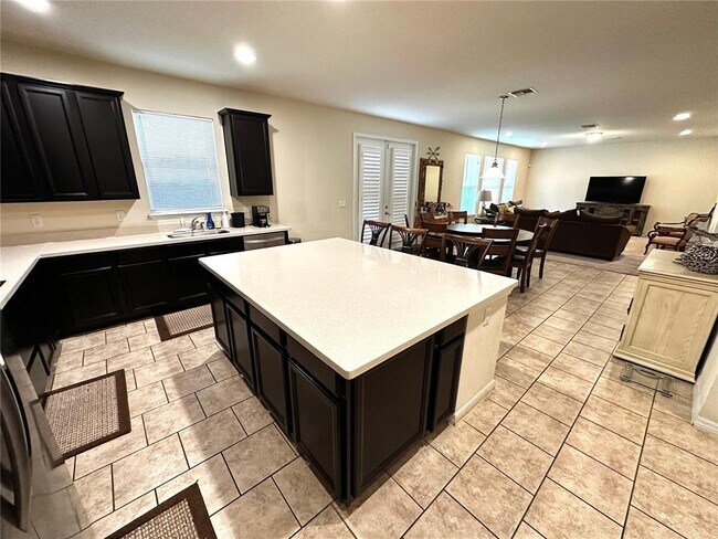 Building Photo - 8636 Chilton Dr