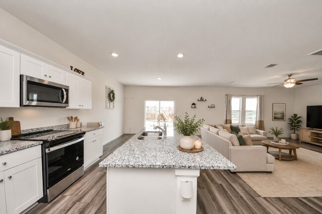 Building Photo - 1021 Pin Cherry Ln