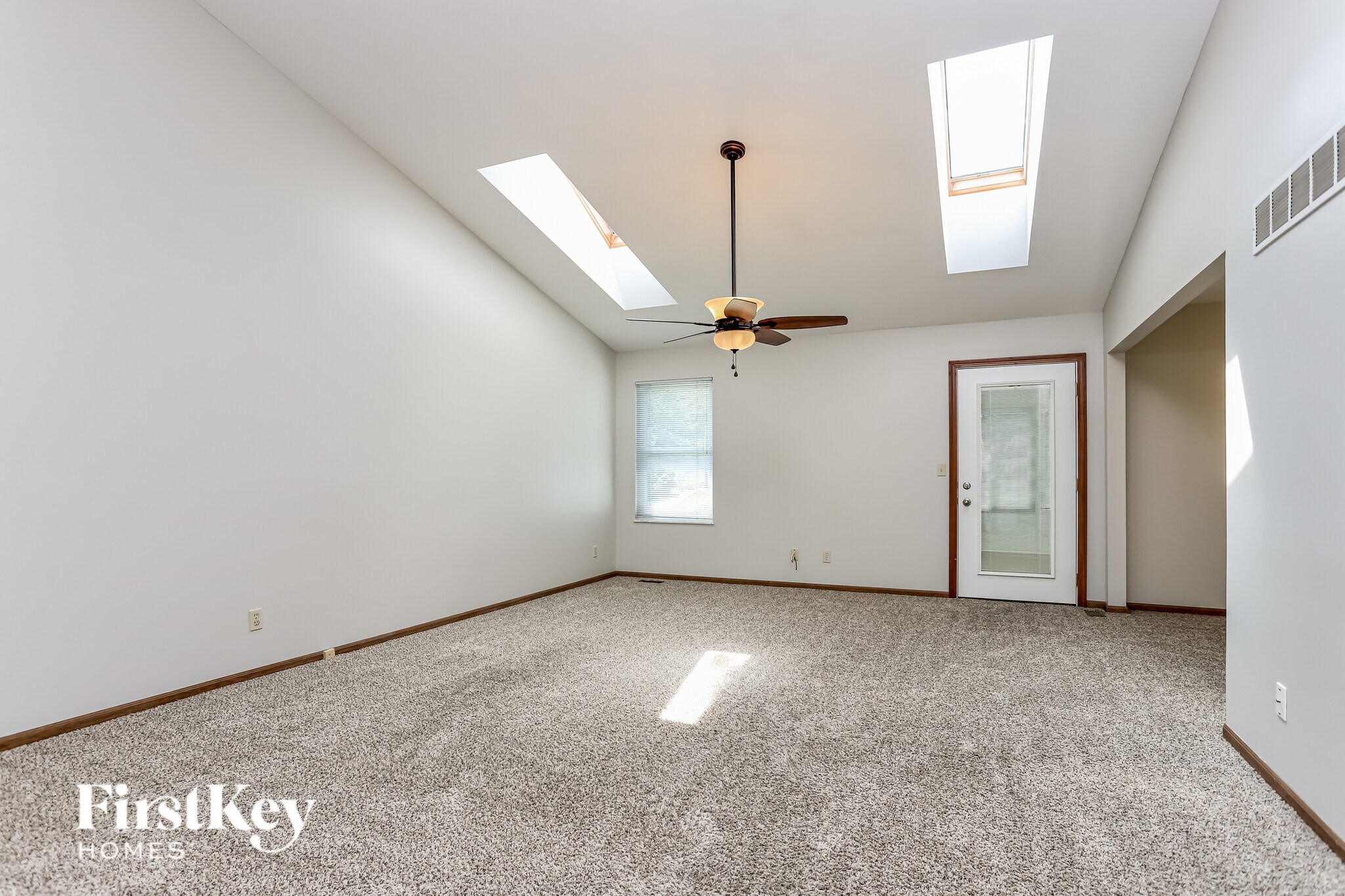 Building Photo - 3741 Majestic Ct