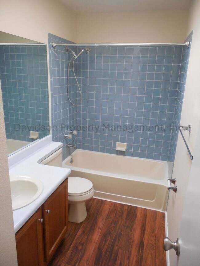 Building Photo - 3280 Richmond Dr