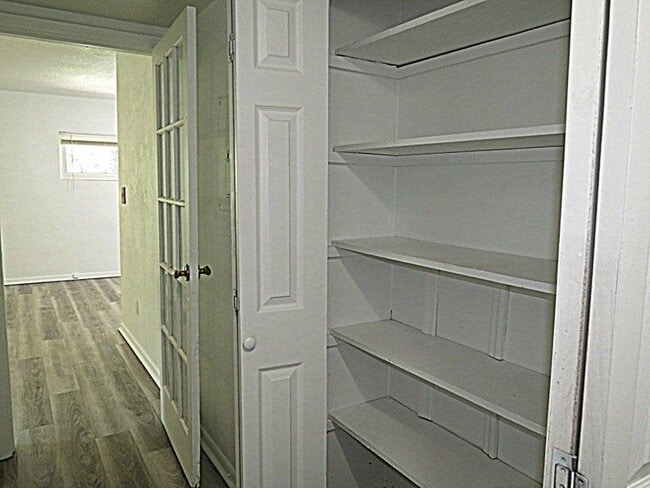 Building Photo - 1714 Hall Dr