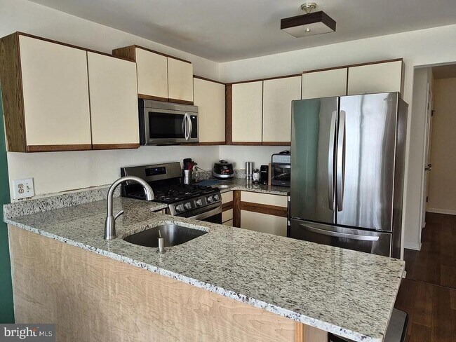 Building Photo - 262 Tulip Tree Ct