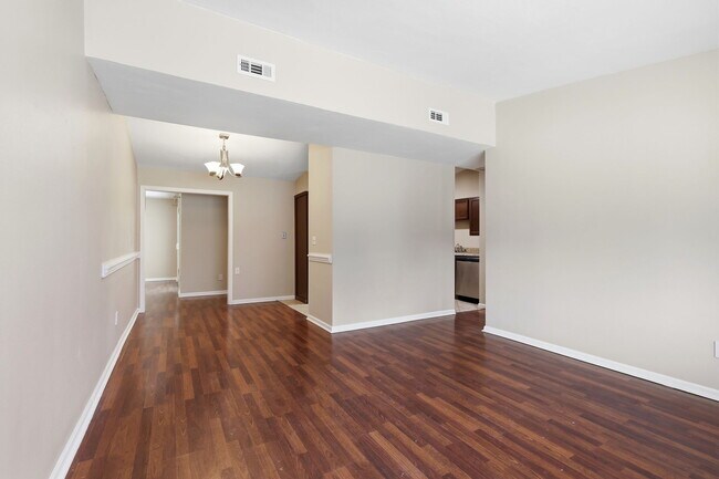 Building Photo - 1210 Santeetlah Ave