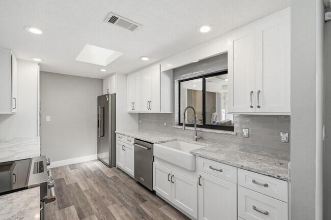 Building Photo - 1433 Ellison Ln