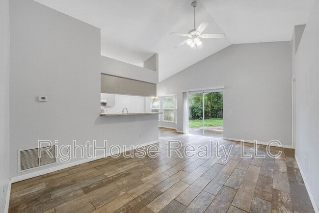 Building Photo - 5329 Old Oak Tree Dr