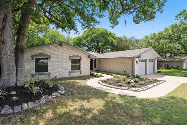 Building Photo - 11651 River Oaks Trail