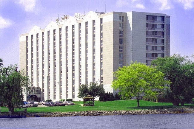 Primary Photo - Trenton Towers Co-op