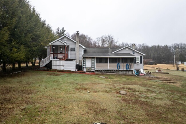 Building Photo - 63 Walker Valley Rd