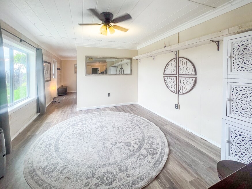 Building Photo - 511 Riverview Ct