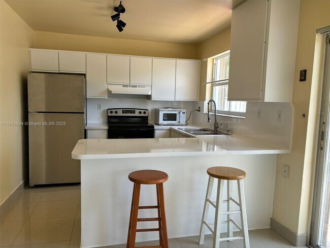 Building Photo - 6427 SW 132nd Ct Cir