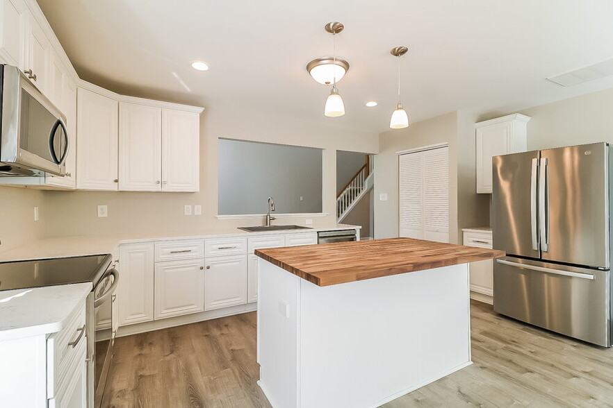 Building Photo - 1421 Cairo Way