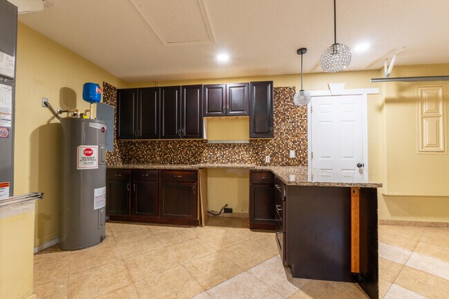 Building Photo - 2853 SE Melaleuca Blvd