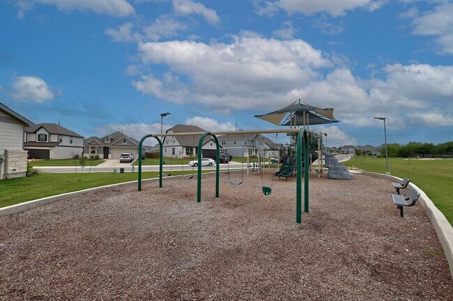 Building Photo - 113 King Thistle Ct