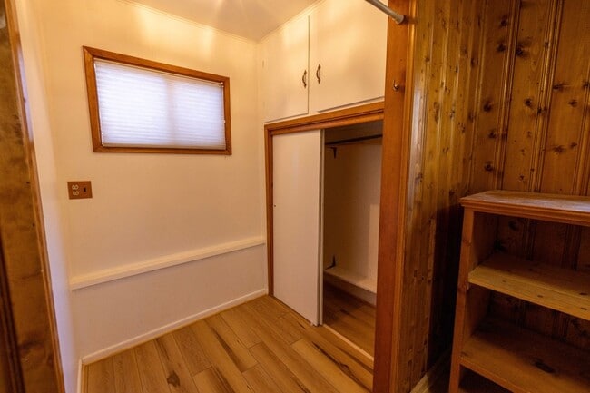 Building Photo - 2242 Deep Creek Dr