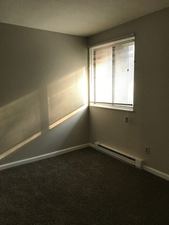 Building Photo - 1 Bedroom Apartment Niles