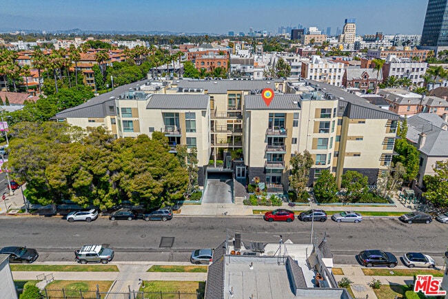 Building Photo - 600 Ridgeley Dr
