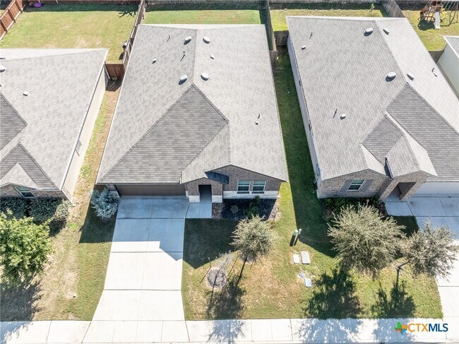 Building Photo - 860 Margay Lp