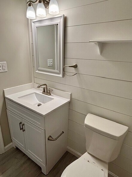 Building Photo - 2379 Table Rock Rd