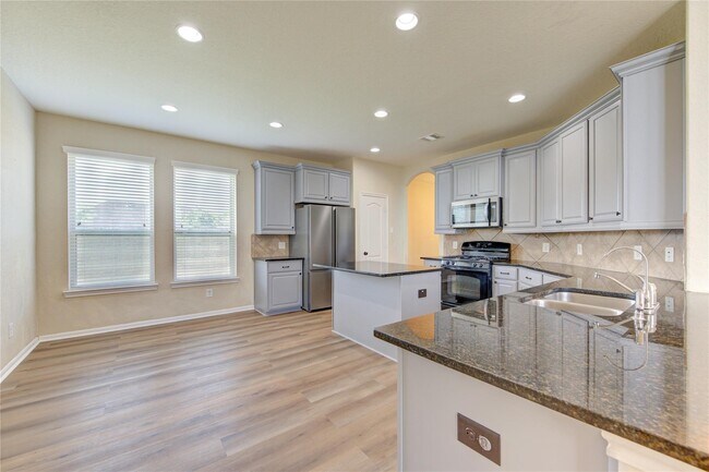 Building Photo - 6027 Mystic Berry Dr