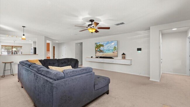 Building Photo - 600 Planters Pass