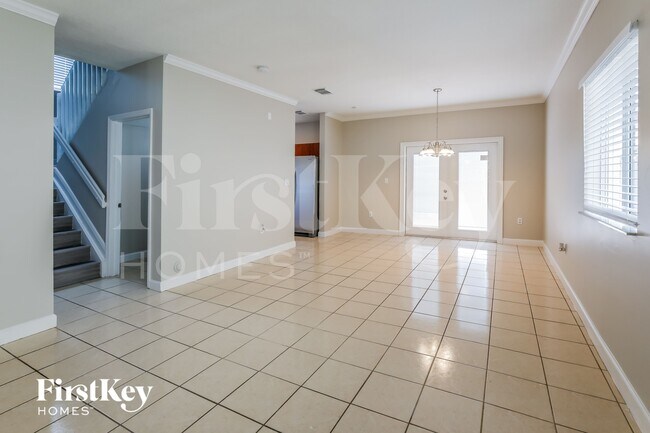 Building Photo - 2530 NE 41st Terrace