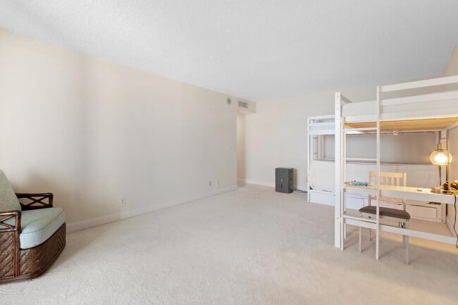 Building Photo - 3610 S Ocean Blvd