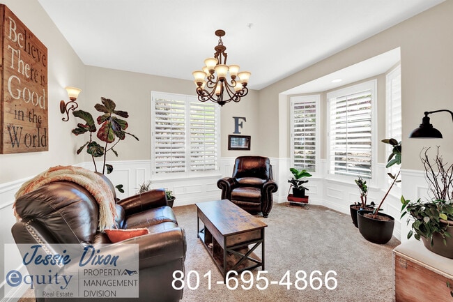Building Photo - 567 E Greystone Dr